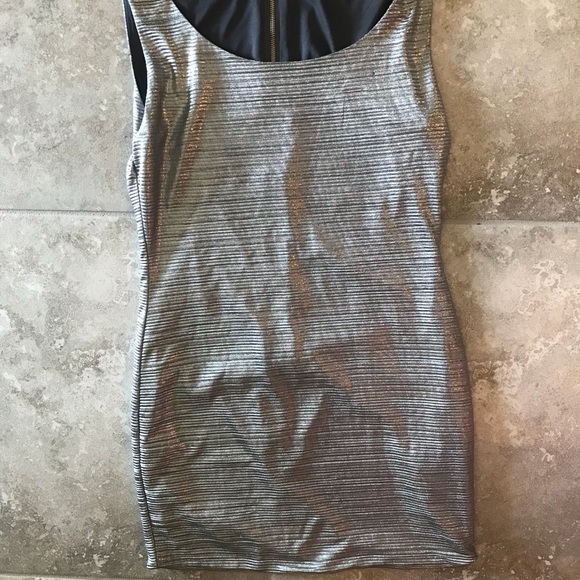 Forever 21 silver shiny BEAUTIFUL dress! NWOT SMLL - Picture 2 of 2